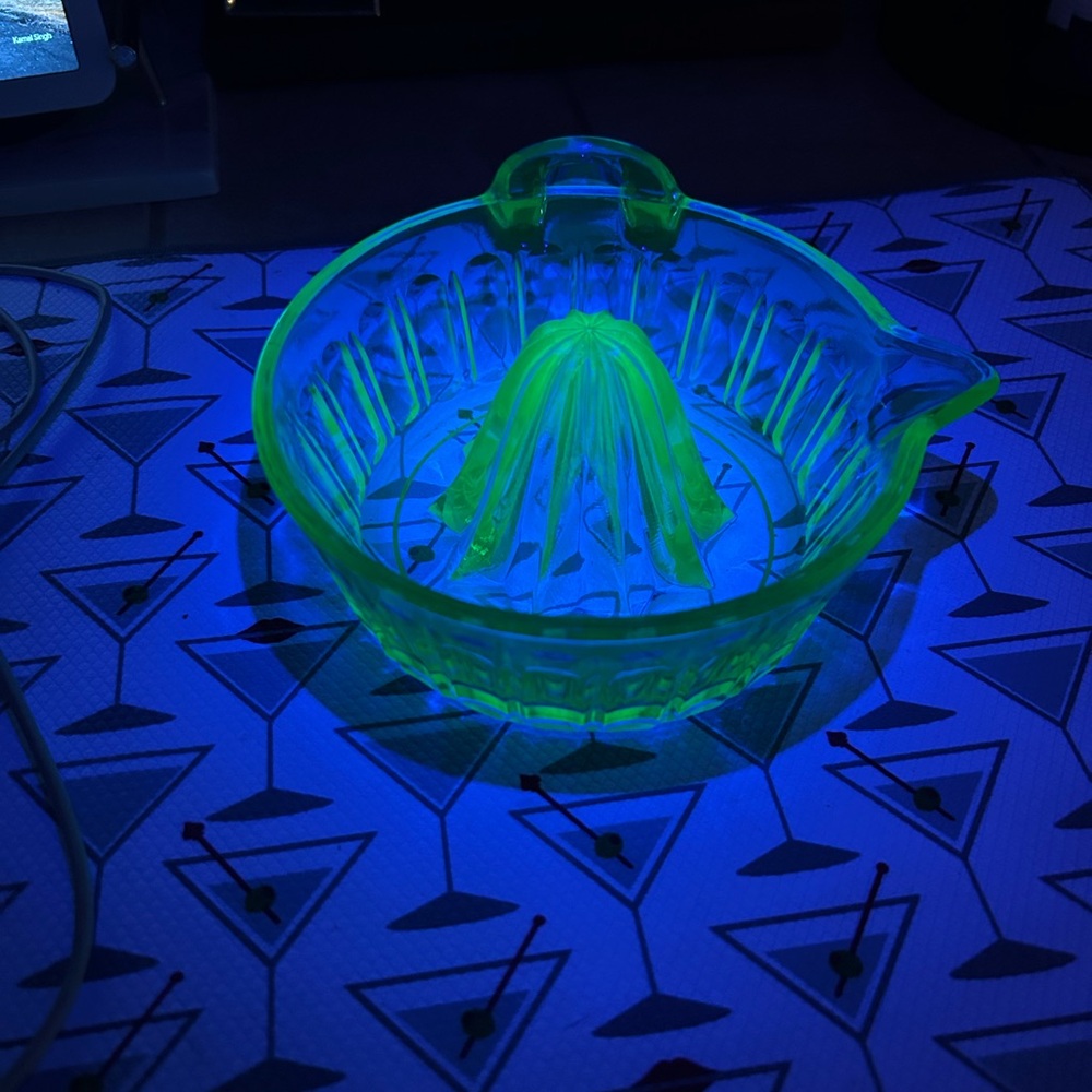 Uranium Glass Juicer